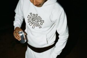Adwysd Hoodie