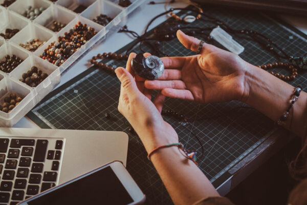 The Ultimate Guide to Antique Jewellery Valuation