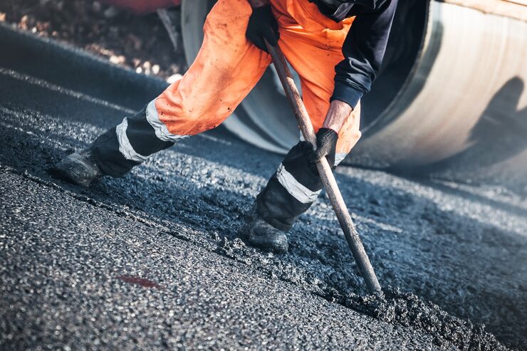 How to Maintain an Asphalt Driveway: A Complete Guide for Homeowners