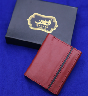 tri fold wallet