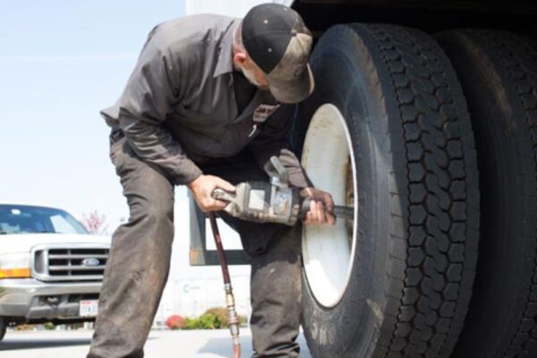 24 Hour Roadside Tire Service Suitland, MD Tire Replacement, Battery Replacement, Roadside Assistance